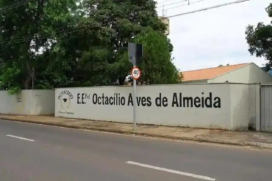 A escola estadual Octacílio Alves de Almeida, em Rio Preto, e outras nove unidades da região terão monitores militares (Edvaldo Santos/Arquivo)