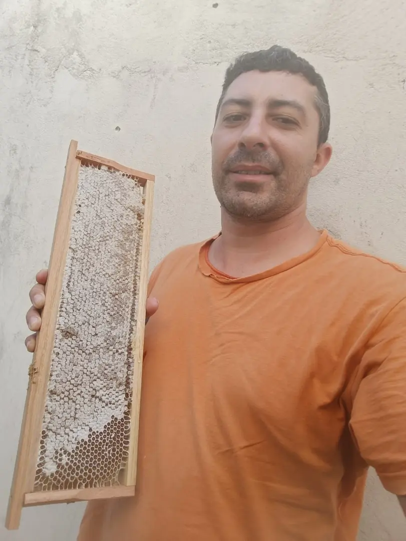 Thumbnail description