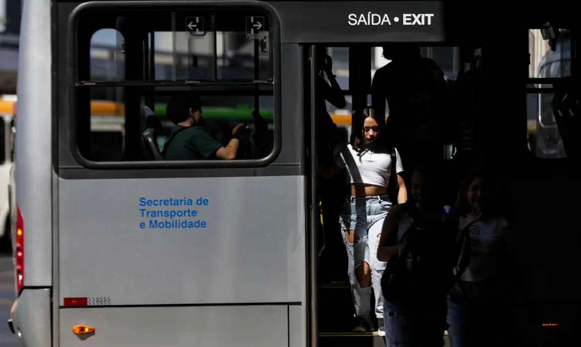 Governo propõe tarifa zero no transporte nos fins de semana