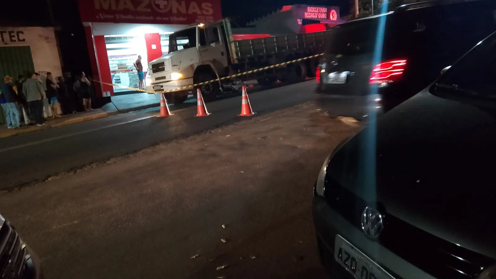 O acidente ocorreu na avenida Arapuã, em Jales, na noite de sexta-feira, 10 (Leitor / Divulgação)