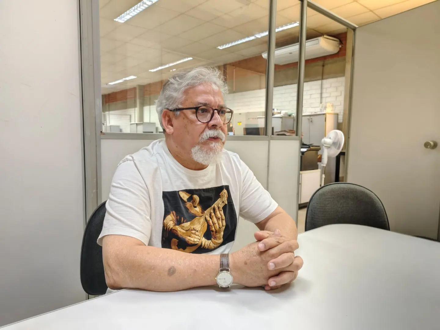 Candidato do PCB quer estatizar bancos e acabar com o Senado