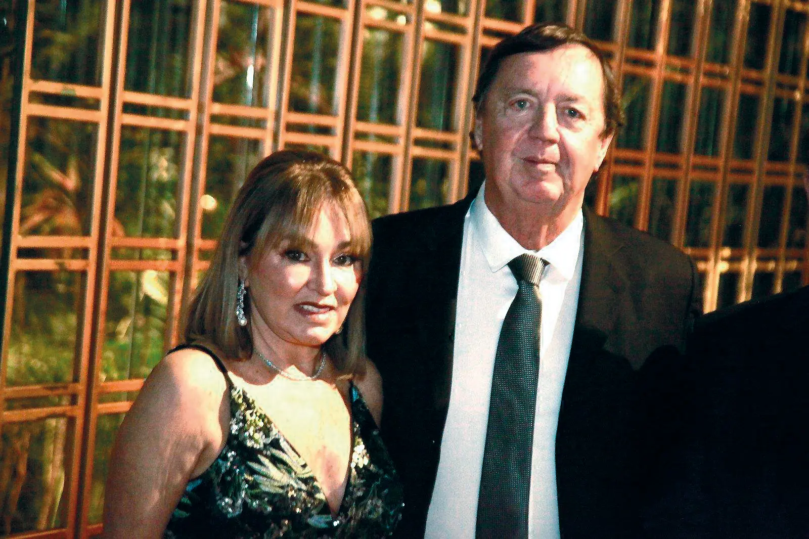 Mauro e Cicilinha Vidal Gomes em festa de convidados chiques (Arnaldo Mussi)