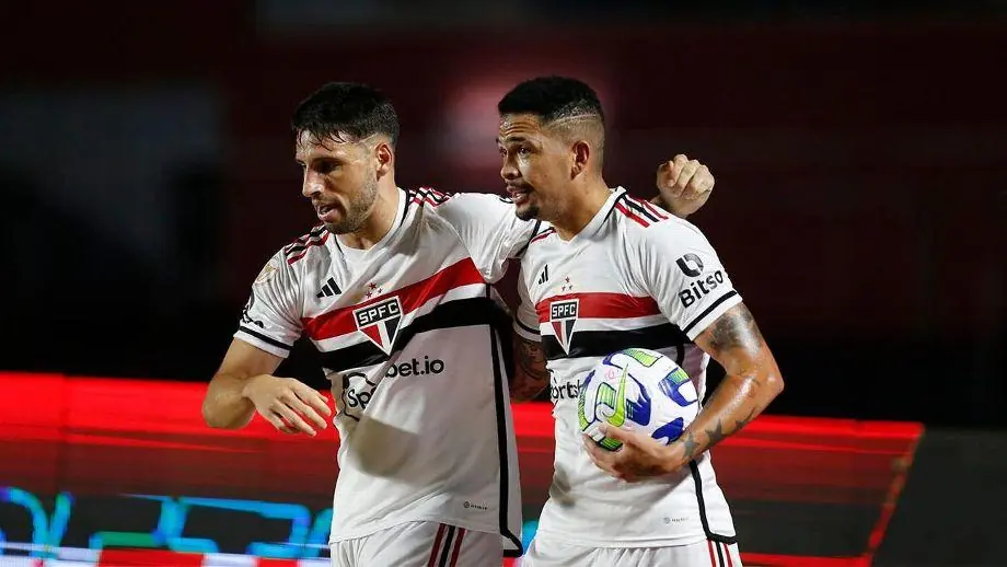 Luciano e Calleri voltam a jogar juntos contra o Vasco