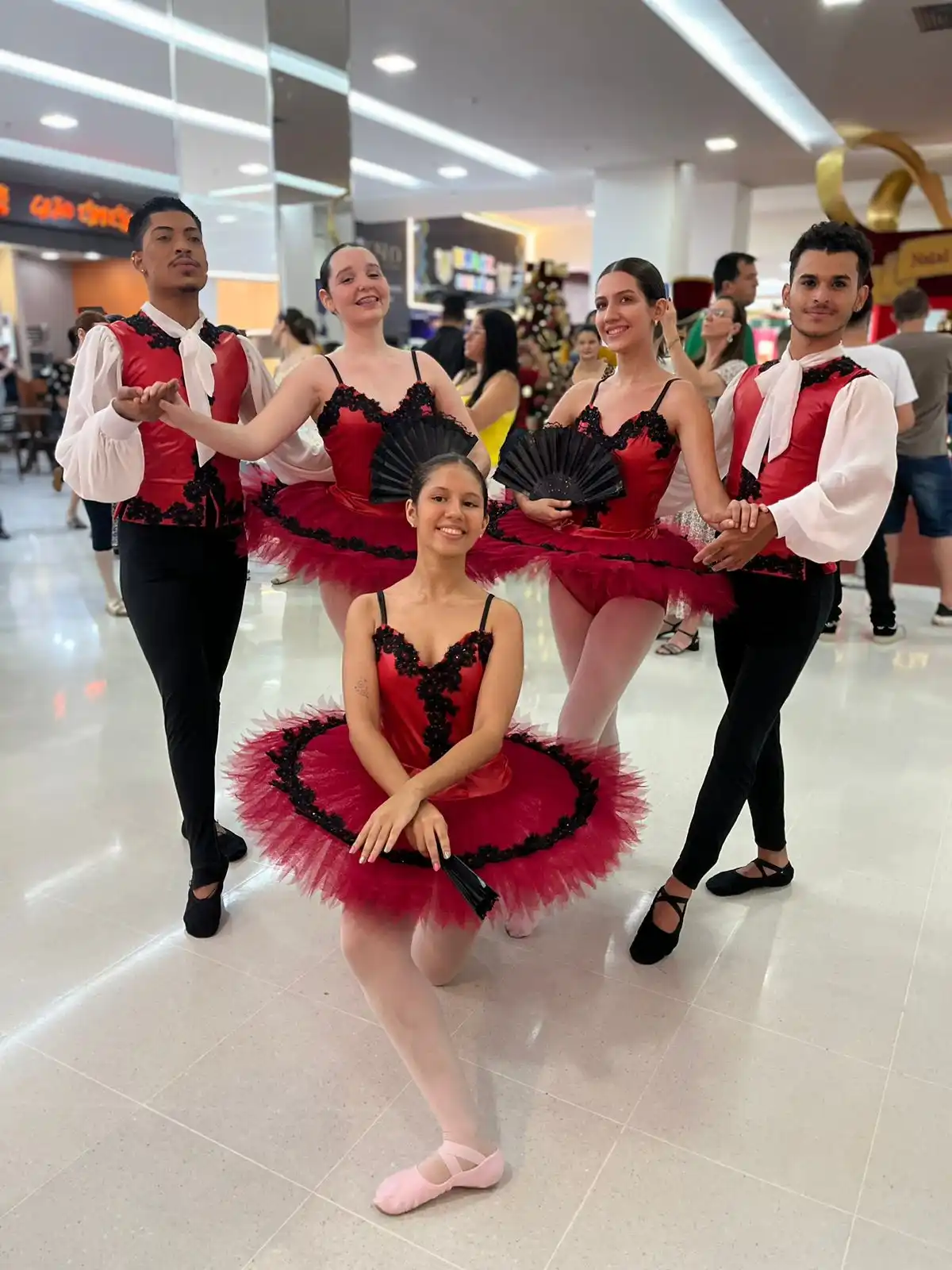 A Leticia Ferreira Cia. de Dança está entre as atrações de evento no Plaza (Divulgação)
