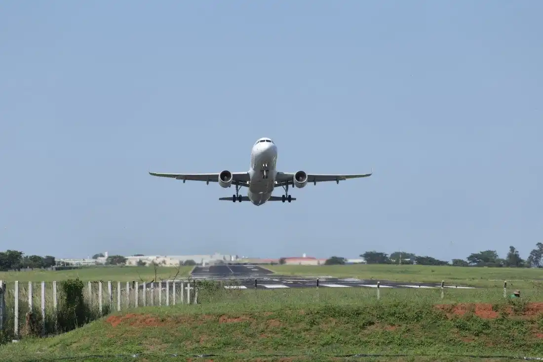 Avião decolando no aeroporto Rio Preto (Johnny Torres 23/2/2021)