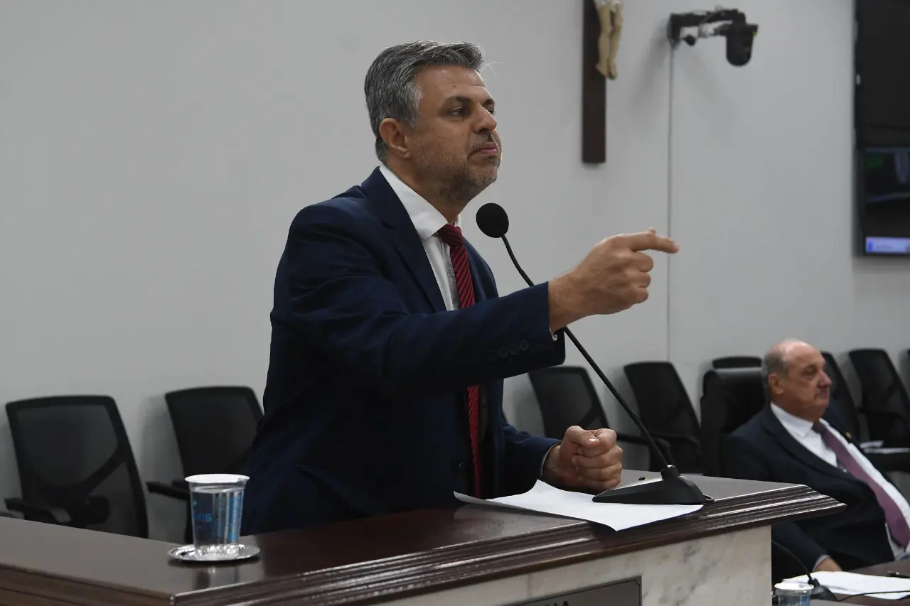 João Paulo Rillo, que apresentou projeto que cria o programa Tarifa Zero no transporte público de Rio Preto (Divulgação)