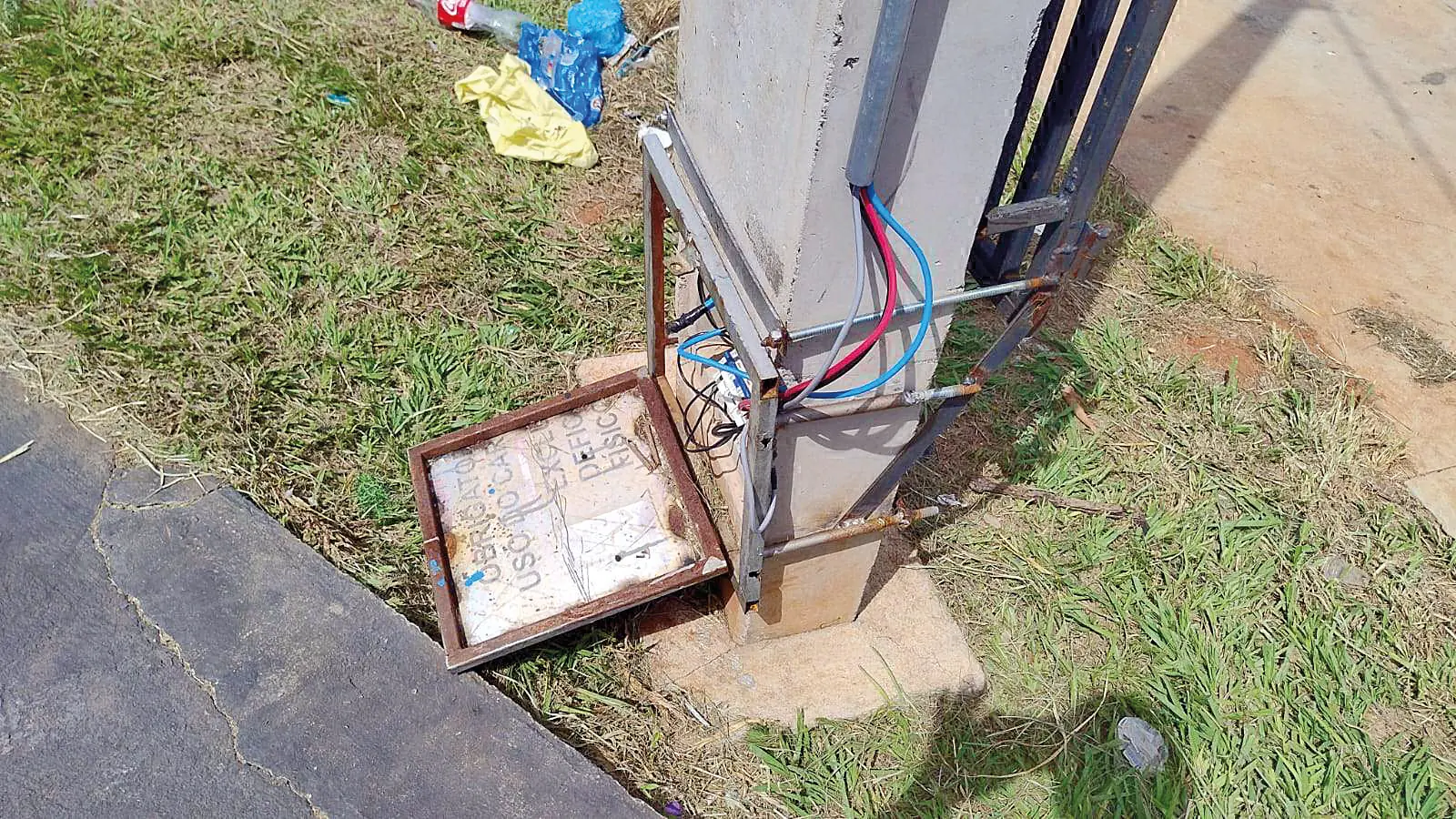 Thumbnail description