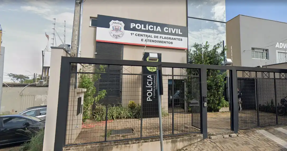 O caso foi registrado na Central de Flagrantes como tentativa de homicídio e posteriormente encaminhado ao 2º Distrito Policial para investigação (Reprodução/Google Street View)