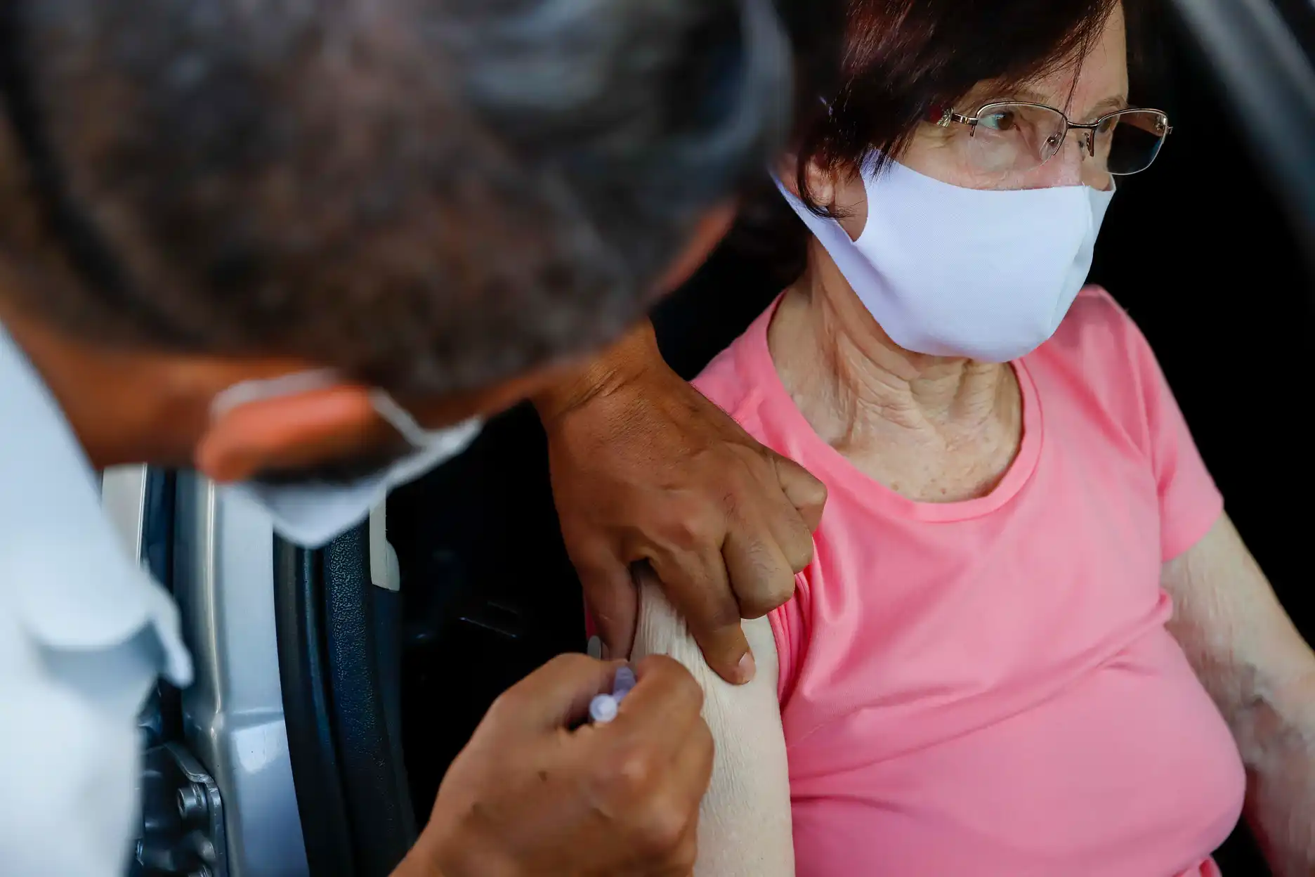 Idosos são os primeiros a receber a quarta dose da vacina (Ivan Feitosa/Prefeitura de Rio Preto)