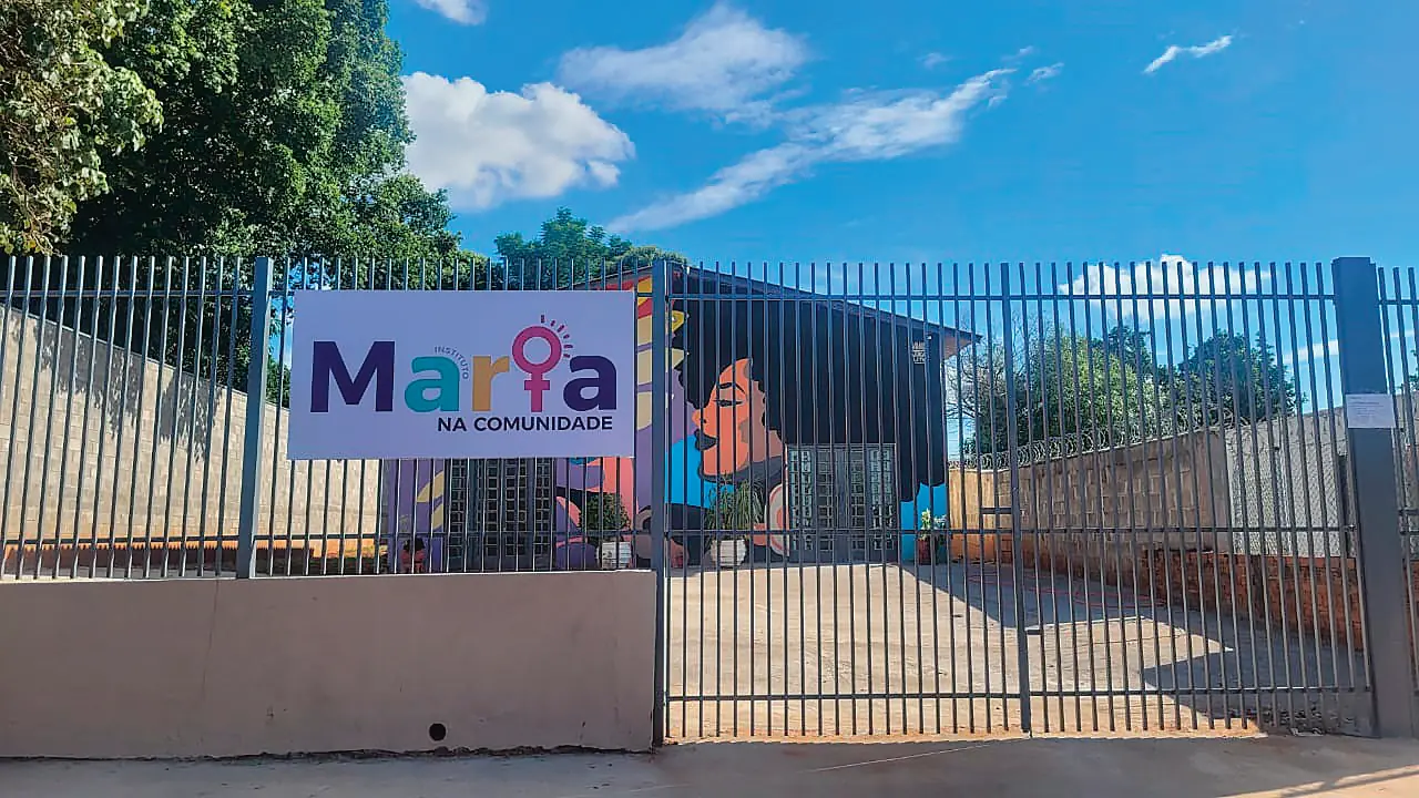 Rotary Club Jardins doa cozinha ao Instituto Maria na Comunidade e presta homenagem a voluntária