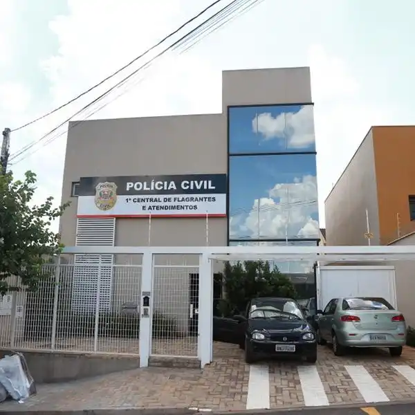 Dupla armada ameaça homem e rouba moto em Rio Preto