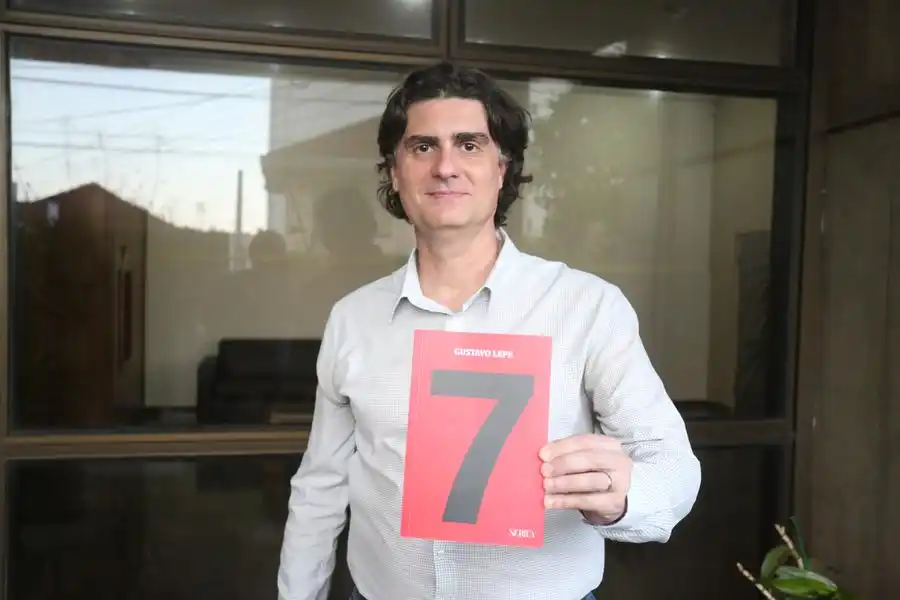 O novo livro de Gustavo Lepe incentiva superar os obstáculos (Guilherme Baffi 26/10/2022)