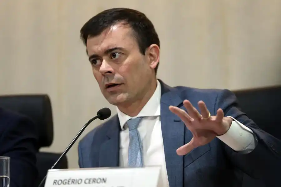 O Secretário do Tesouro Nacional do Ministério da Fazenda, Rogério Ceron, durante coletiva (Antonio Cruz/Agência Brasil)