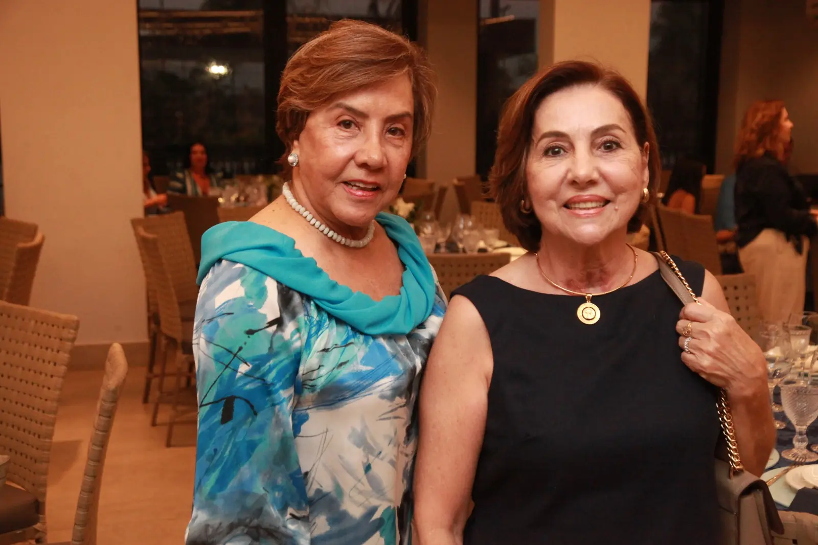 Regina Maniglia e Fátima Grisi Kuymjian, no “Aniversário Solidário” de Adriane Cirelli (Arnaldo Mussi)