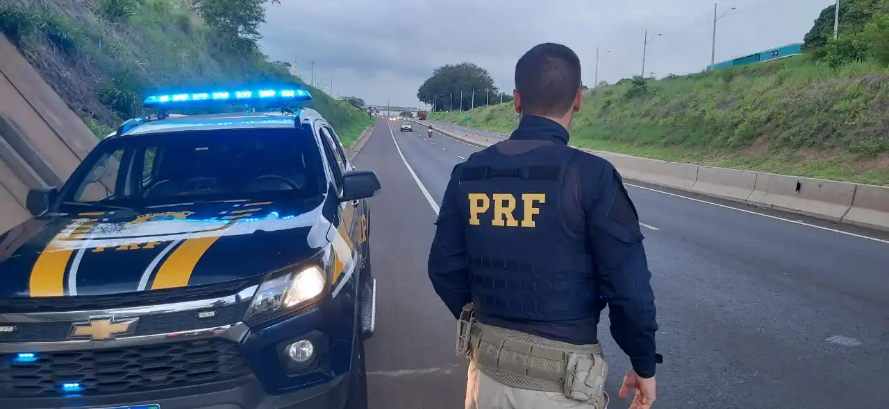 PRF multa 20 motoristas durante Operação Ano Novo (PRF)