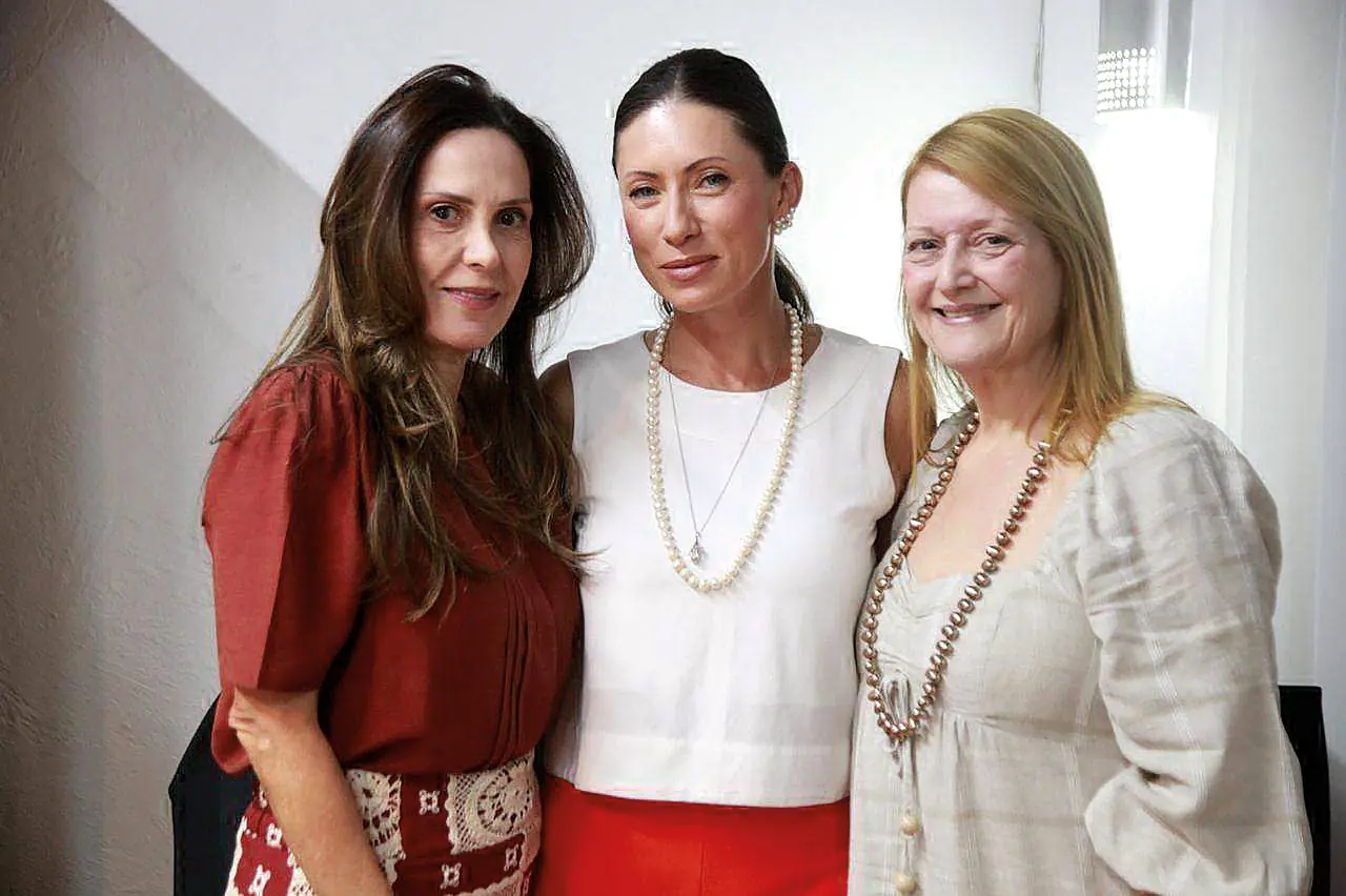 Gisele Xavier, Sibele Jalles Guimarães e Kátia Silva Vieira estão na Coluna Social de hoje