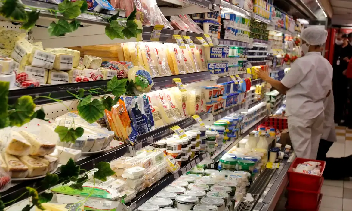 Mercado reduz de 4,70% para 4,56% projeção da inflação
