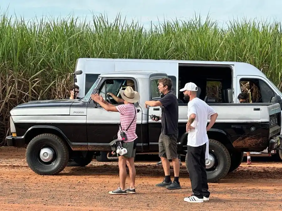 Equipe durante as gravações em área rural de Fernandópolis (Divulgação)