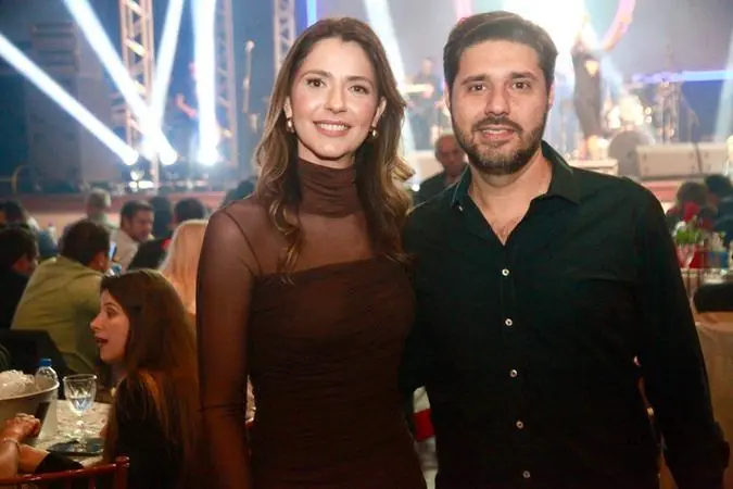 A Diretora Social do Clube Monte Líbano, Katlyn Caran, e o marido, Frederico Oliveira, festejando o Dia dos Pais (Arnaldo Mussi)