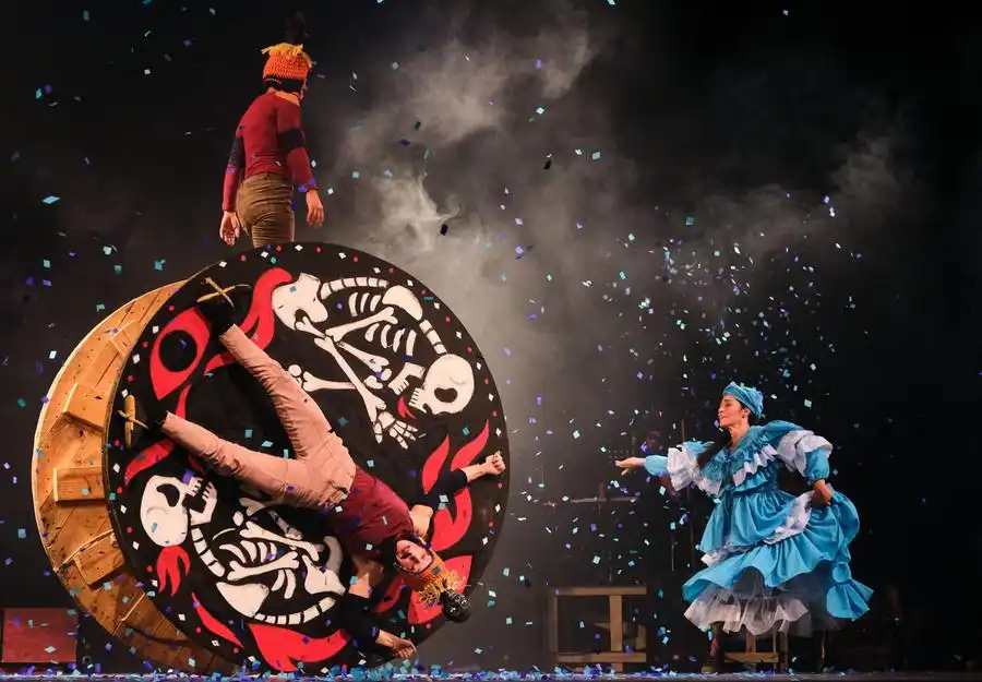 Fuego Rojo, um dos espetáculos que estiveram na grade do Festival Internacional de Teatro (FIT) do ano passado (Divulgação)