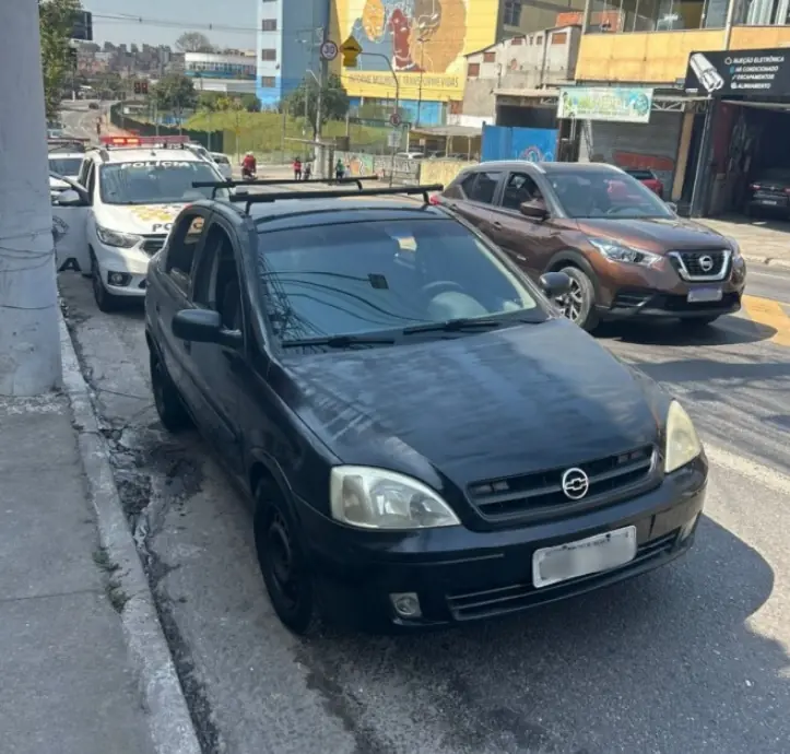Corsa Sedan, ano 2003 (Divulgação/Detran)