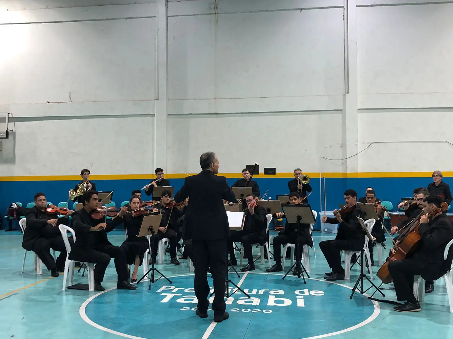A apresentação, aberta ao público, começa às 20h, na Praça da Matriz de Tanabi (Divulgação)