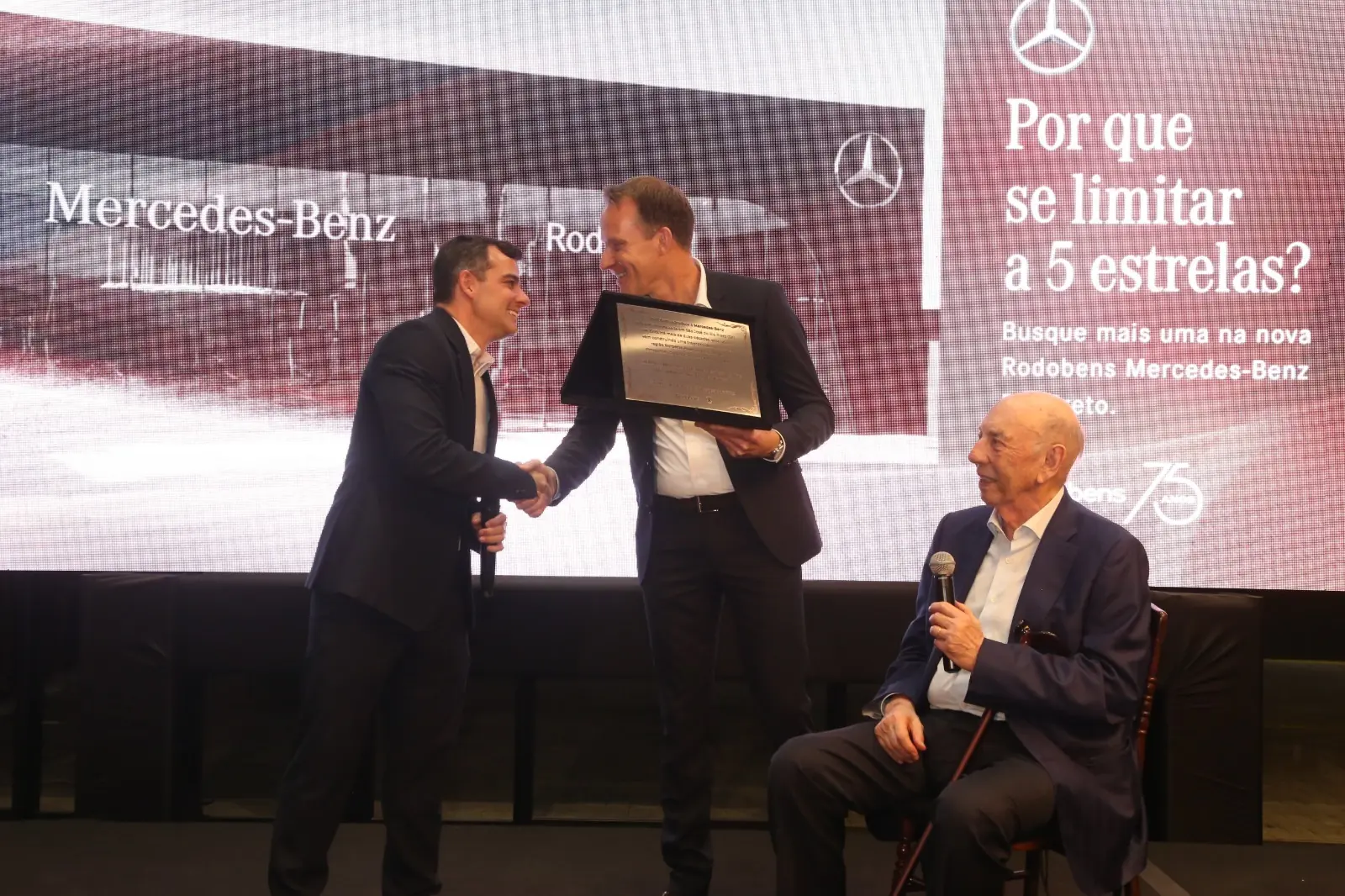 Concessionária de automóveis é a única do País totalmente construída seguindo o conceito global da montadora alemã (Divulgação)