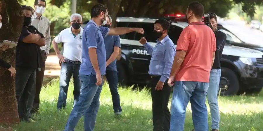 O síndico Emerson durante a reconstituição, realizada na semana passada, da agressão (Guilherme Baffi 16/2/2022)