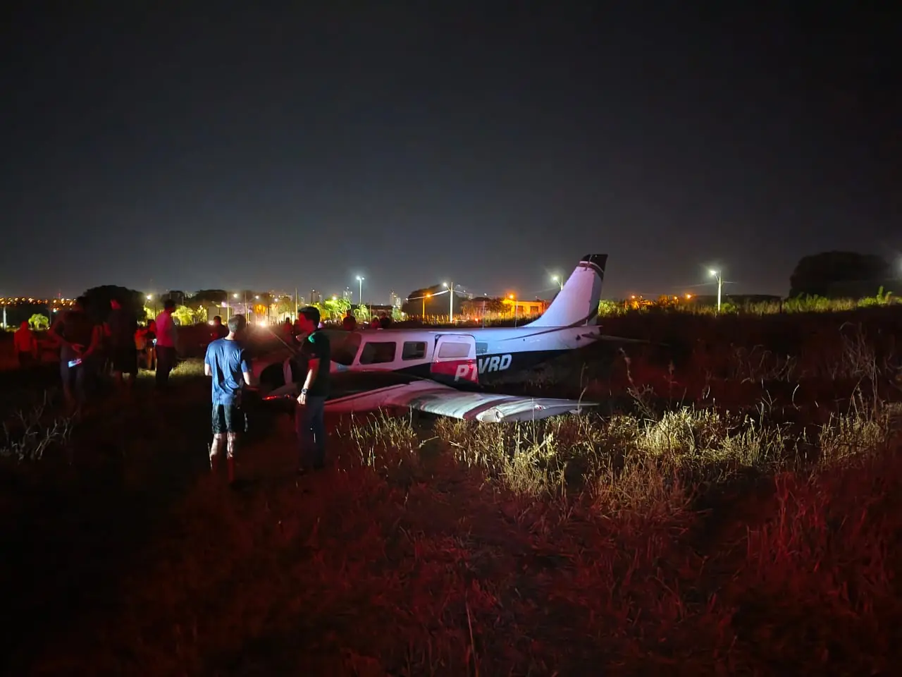 Avião faz pouso forçado em Votuporanga (Votuporanga Tudo)