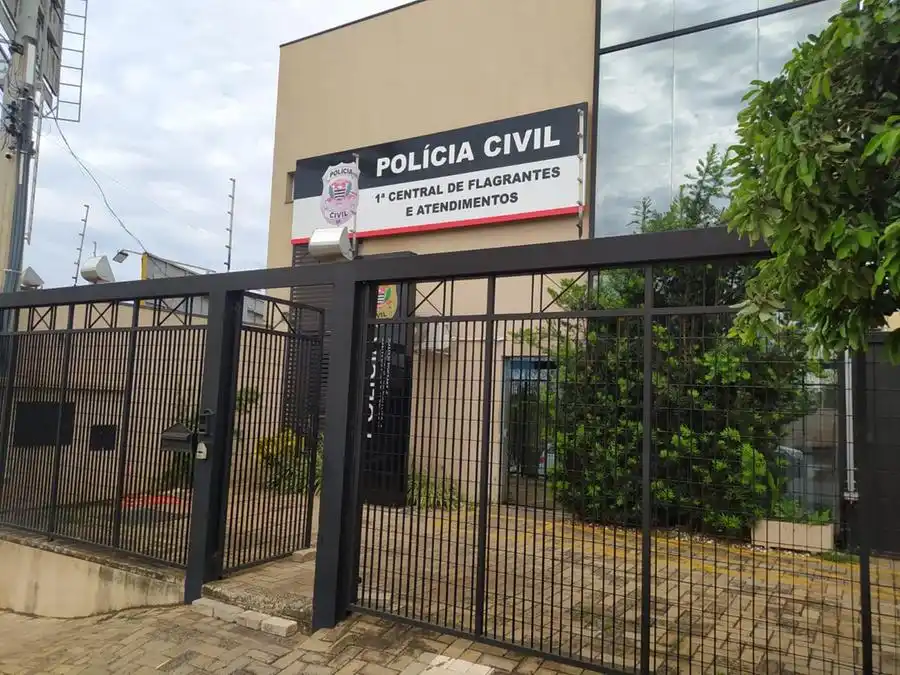 Comerciantes foram levados pela PM para a Central de Flagrantes (Gabriel Vital/Arquivo)