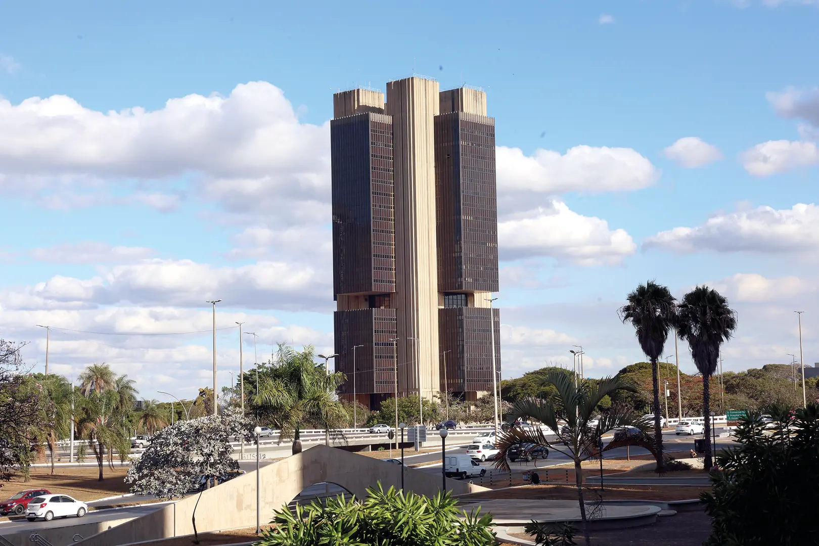 Thumbnail description