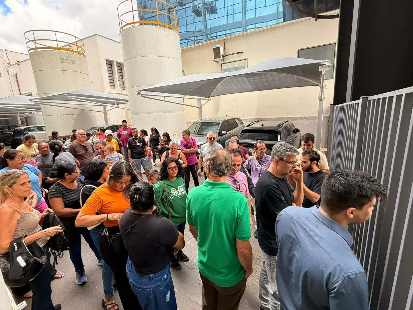 Thumbnail description