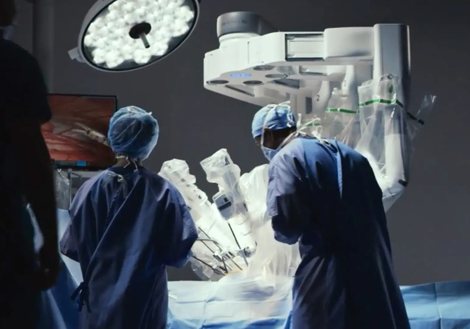 Segundo a equipe médica da Bene, a cirurgia robótica tem se mostrado um dos maiores avanços da medicina nos últimos anos (Divulgação)