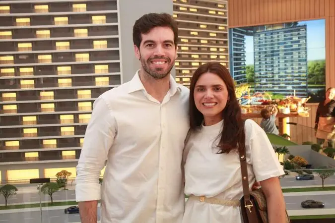 Olavinho e Camila Tarraf, em coquetel que a família Tarraf promoveu (Arnaldo Mussi)