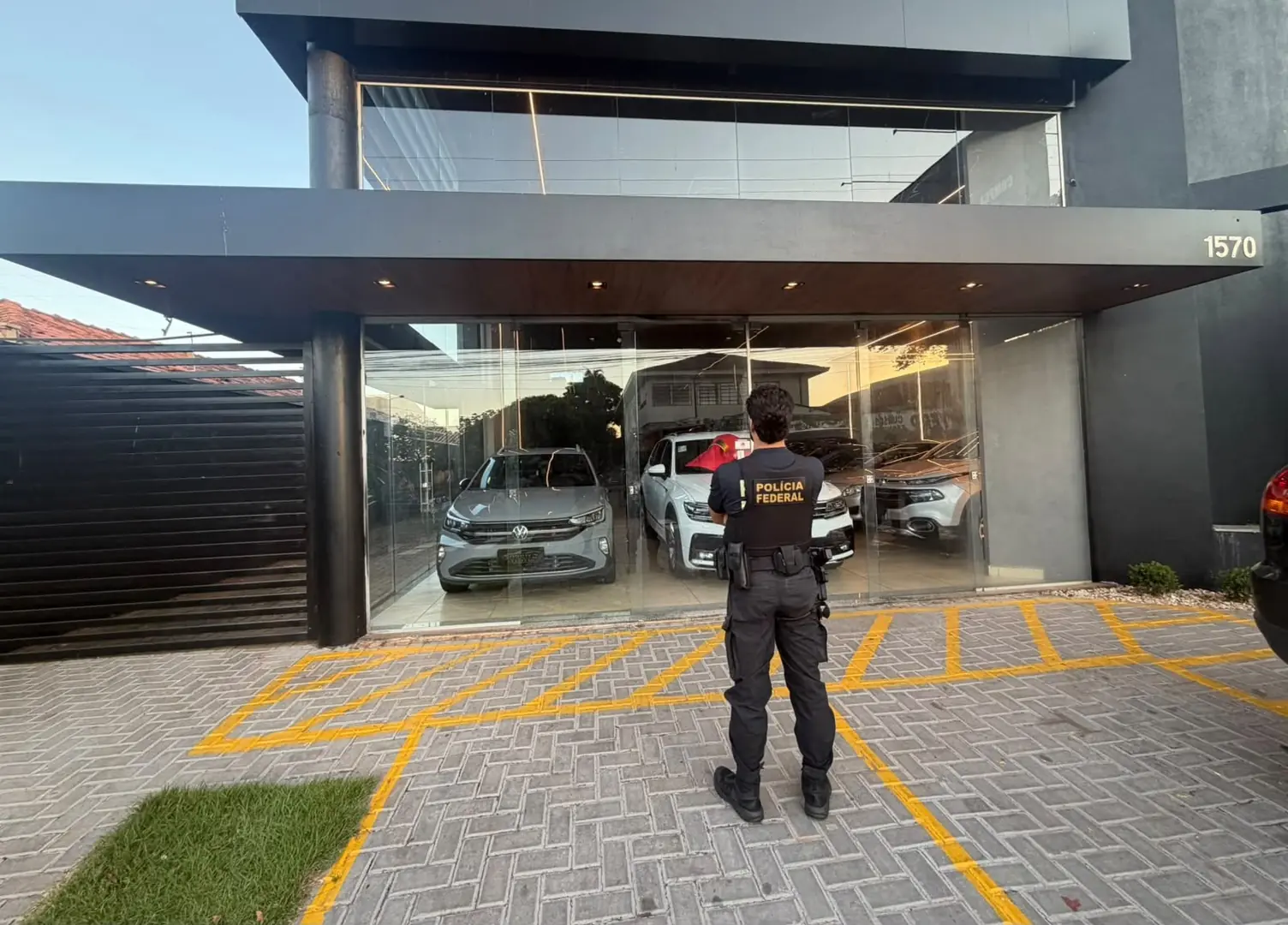 PF prende 3 em operação contra contrabando de eletrônicos em Rio Preto