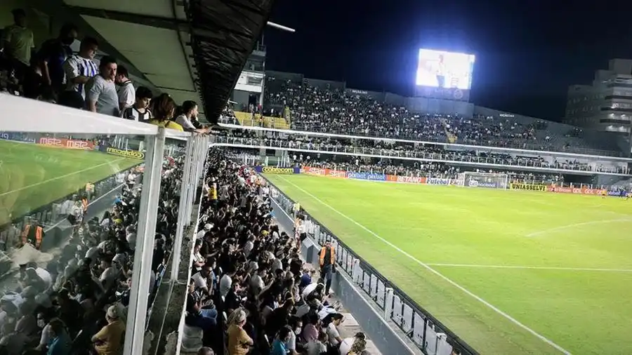 Vila Belmiro: punição pode chegar a perda de dez mandos (Reprodução/Facebook)