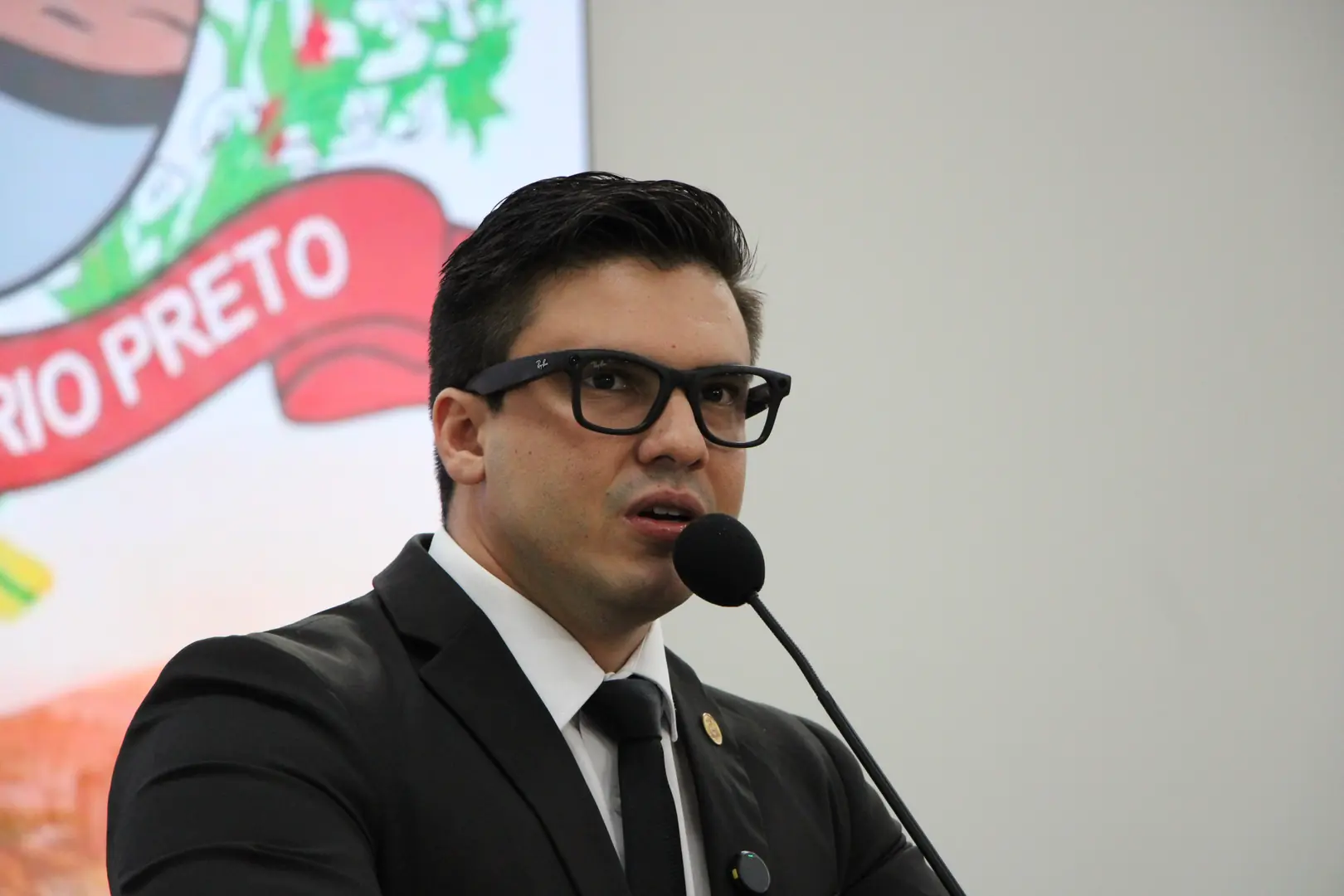 TRE erra no site, mas Montenegro segue vereador em Rio Preto
