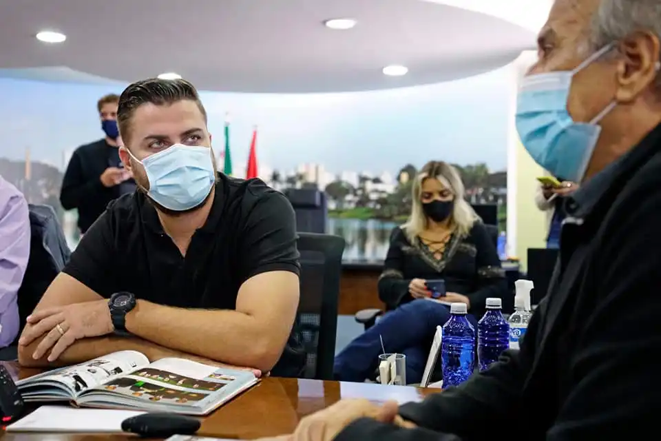 Edinho Araújo (MDB) recebe a visita do sertanejo Zé Neto, da dupla com Cristiano (Reprodução/Facebook/Edinho Araújo)