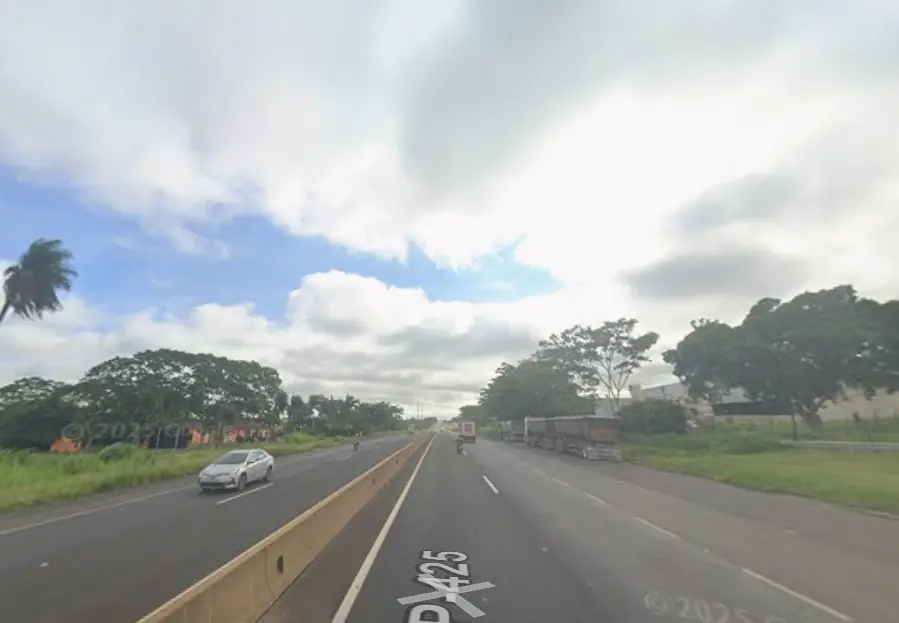 Rapaz tem moto roubada em rodovia por dupla armada em Rio Preto
