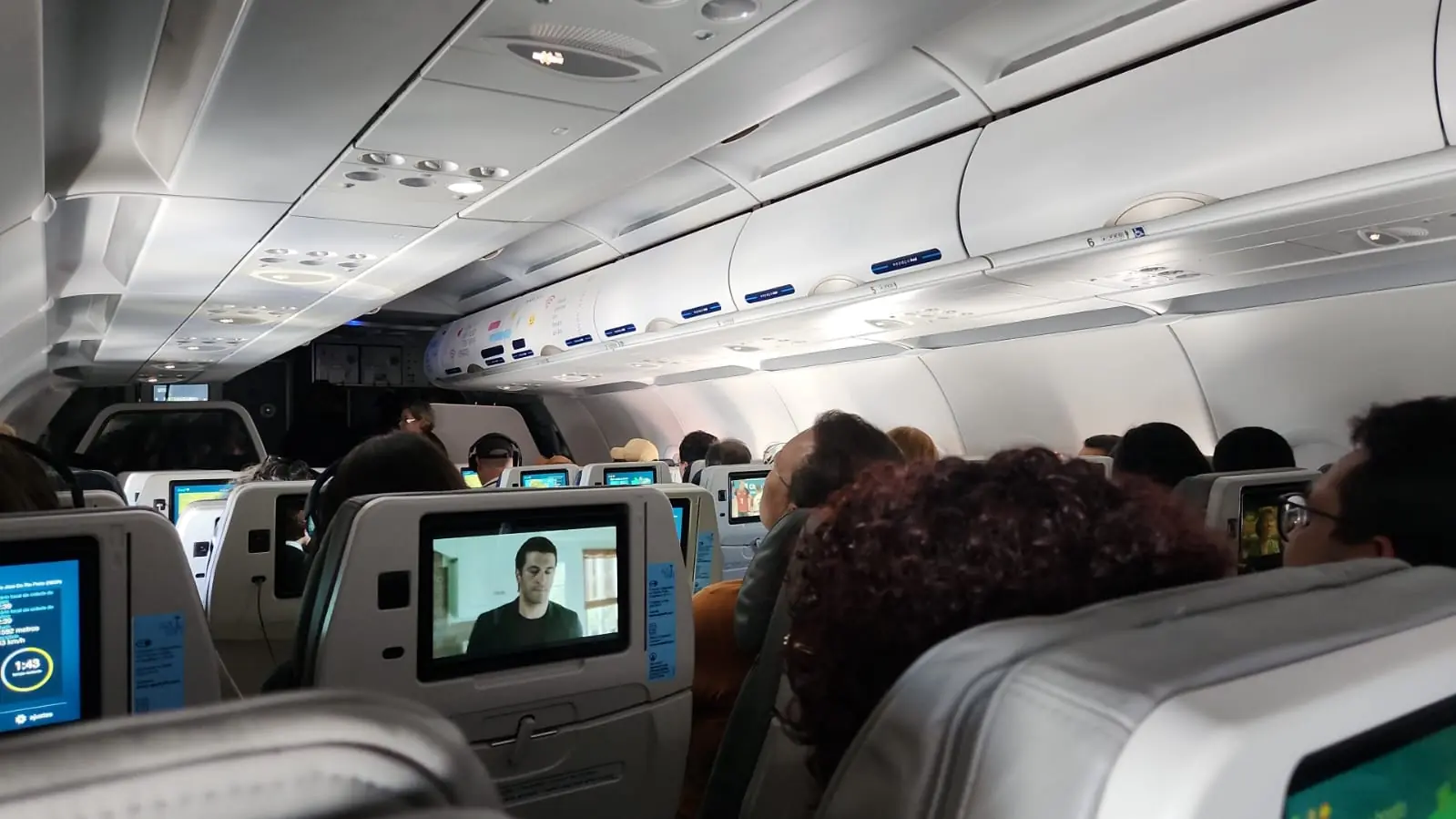 Avião da Azul precisou retornar para Maceió para manutenção (Divulgação/Jonas Garcia)