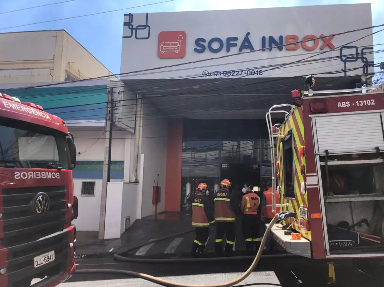 Incêndio atinge loja de sofás no Centro de Rio Preto (Guilherme Baffi 1/9/21)