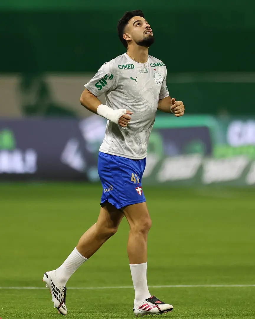 Palmeiras x Corinthians: liderança e sobrevivência no clássico
