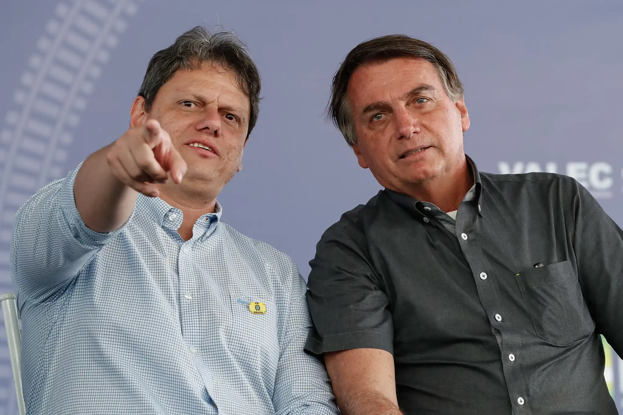 Tarcísio de Freitas (Republicanos) e Jair Bolsonaro (PL) (Alan Santos/Planalto)
