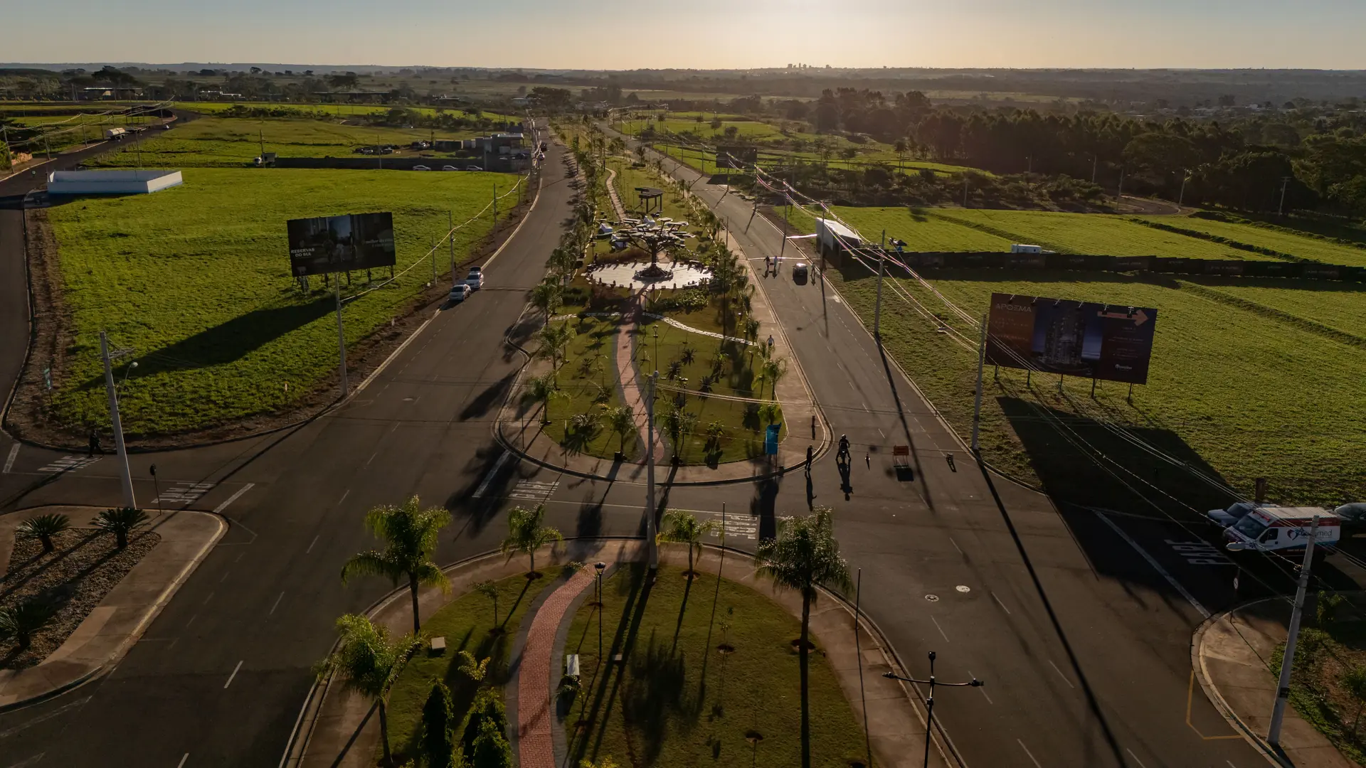 Avenida Dr. José Carlos Brambatti é o principal eixo estruturador do Reservas do Sul (Eduardo Penna/Divulgação)