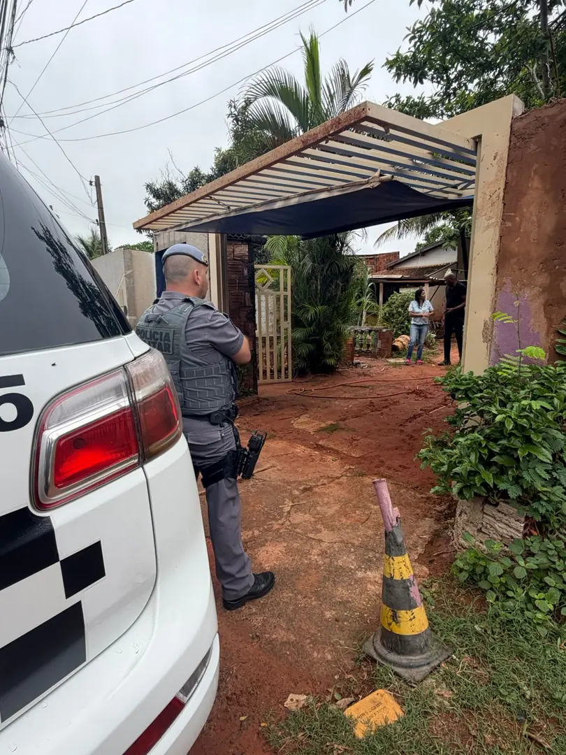 Homem mata a mulher e foge em Rio Preto