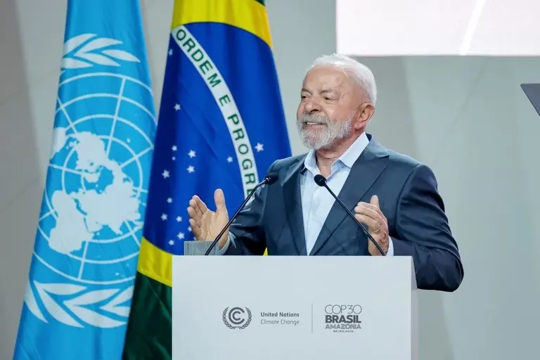 Na COP 30, Lula pede gasto com clima em vez de guerra