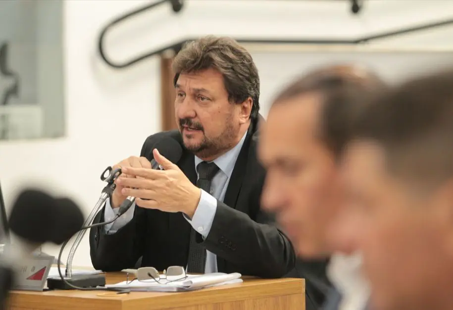 Thumbnail description