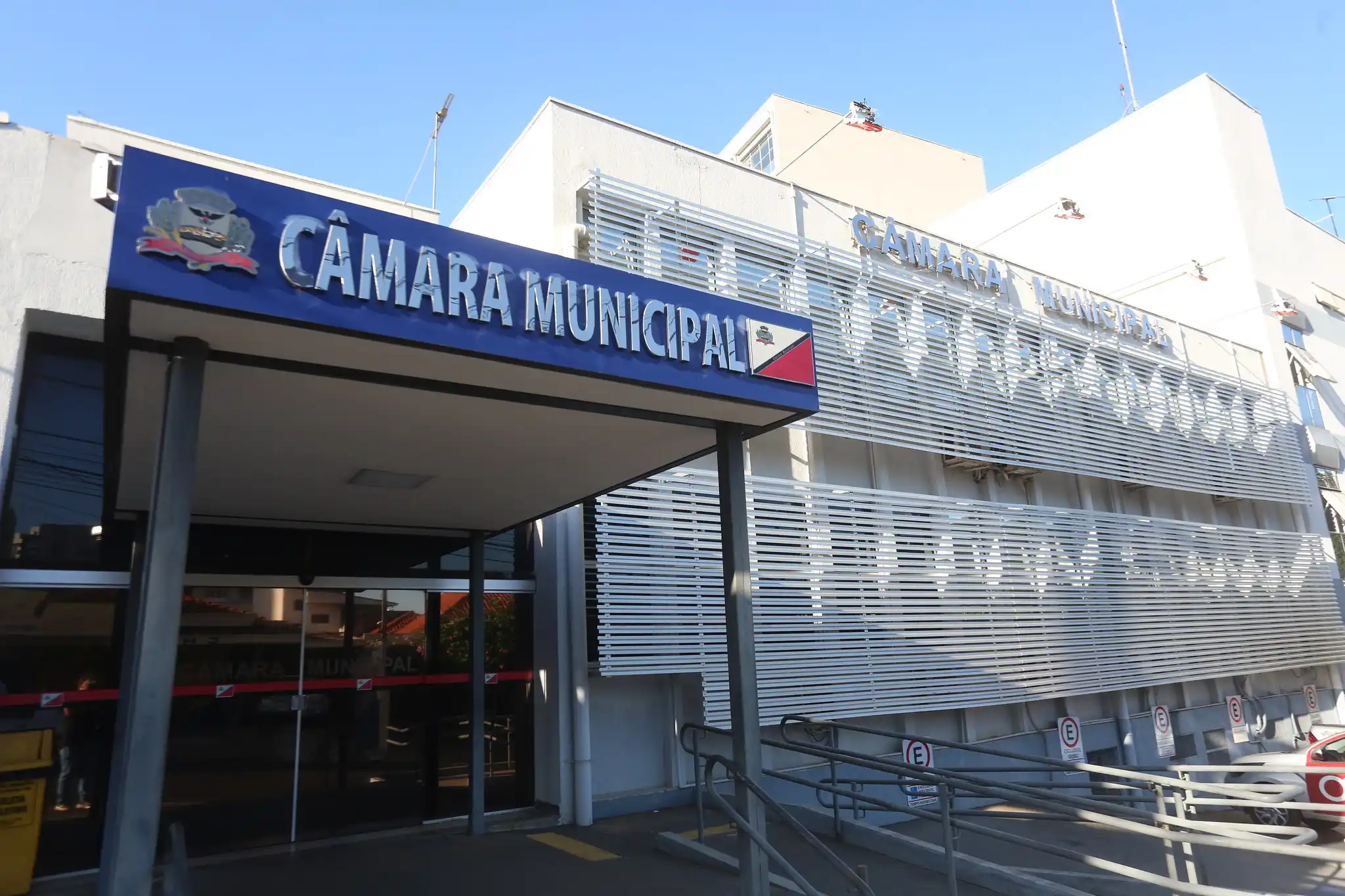 Thumbnail description