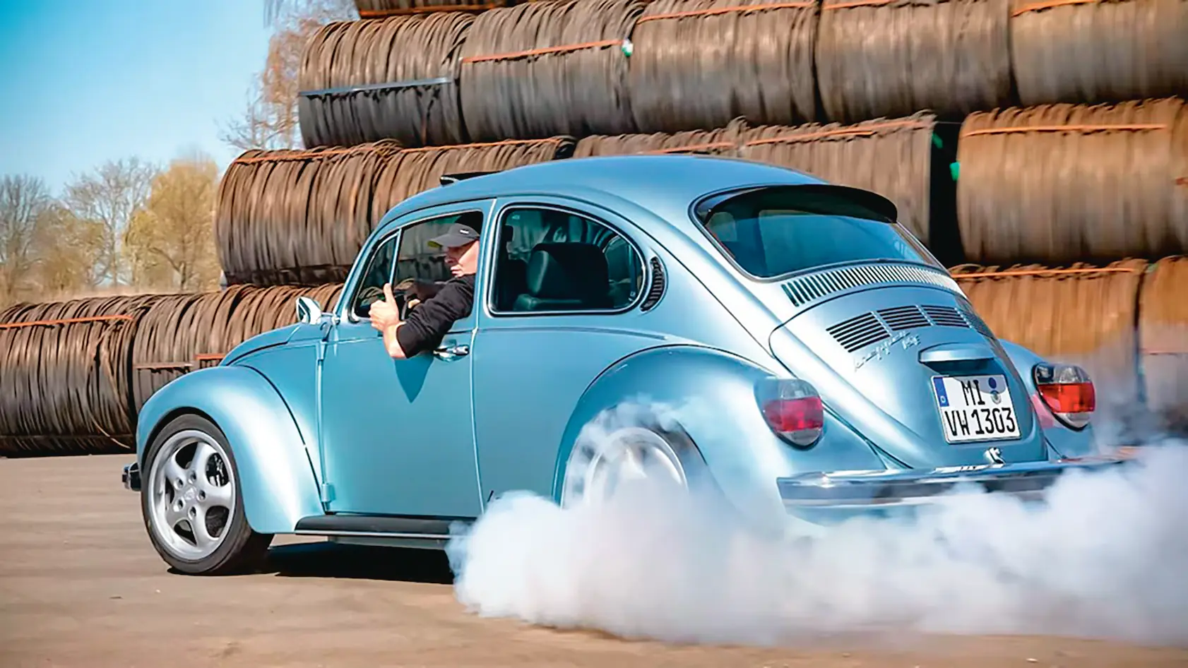 Carro antigo pode ser apreendido: veja como tirar placa preta