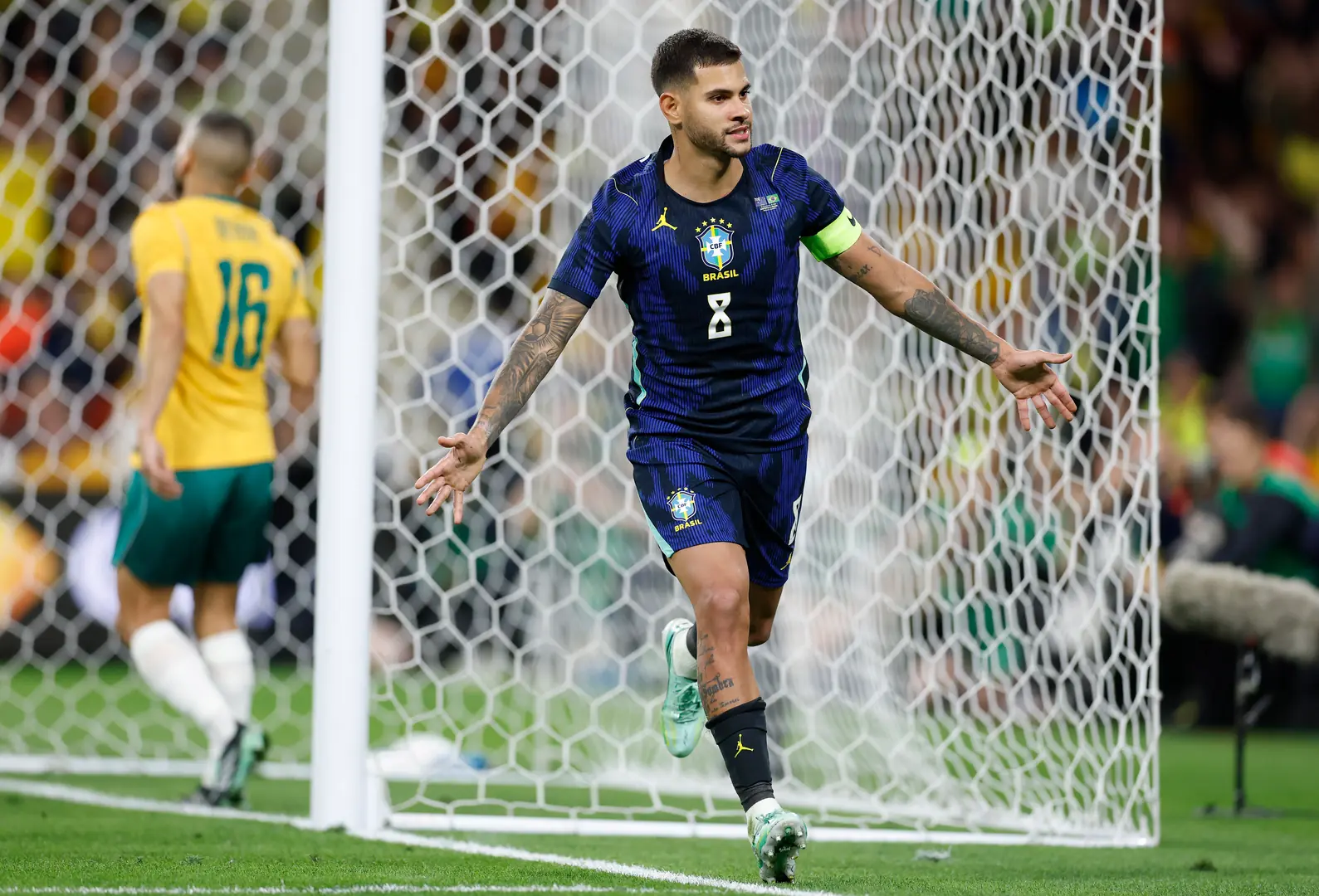 Brasil vence Austrália por 4x2 e Ancelotti testa novo esquema